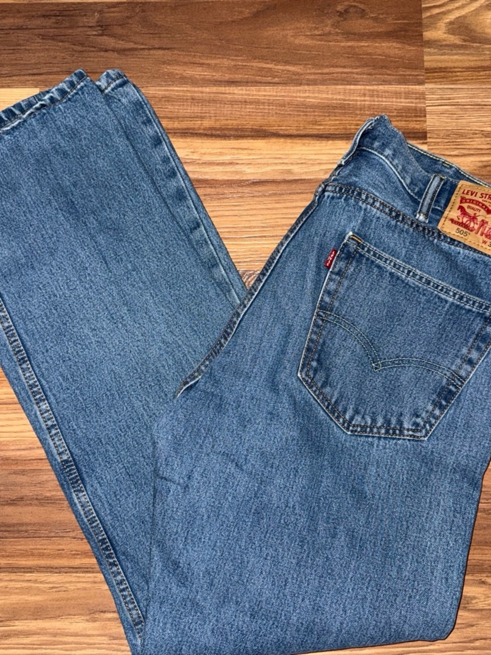 Levi's Straight Leg Men's Jeans - Medium Blue Denim